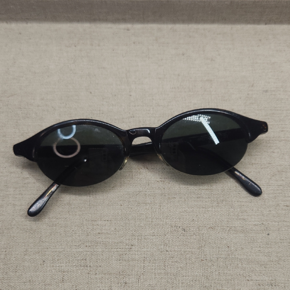 VINTAGE 1990s CALVIN KLEIN SKINNY SUNGLASSES